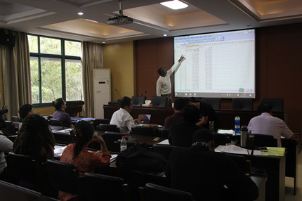 Albert Bitsama_副本.jpg